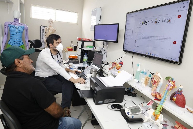Petrolina (PE): Médico da UBS do Bebedouro traduz receitas em desenhos e muda a vida de pacientes