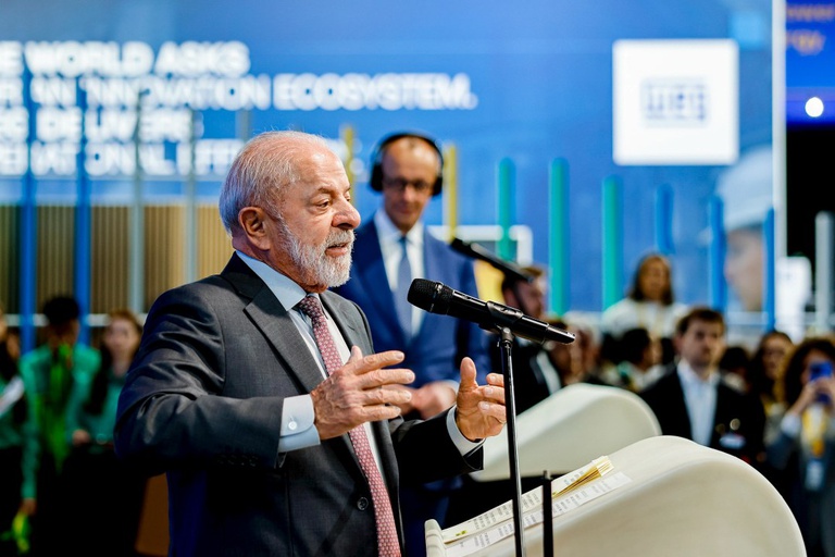 “Cansamos de ser tratados como país pobre”, diz Lula na Alemanha