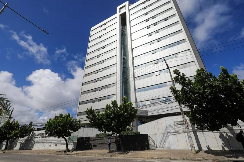 Secretaria de Administração e Jucepe abrem seleção para 40 profissionais com remunerações de até R$ 5.200