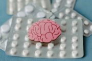 Remédio experimental silencia gene e reduz proteína do Parkinson em humanos